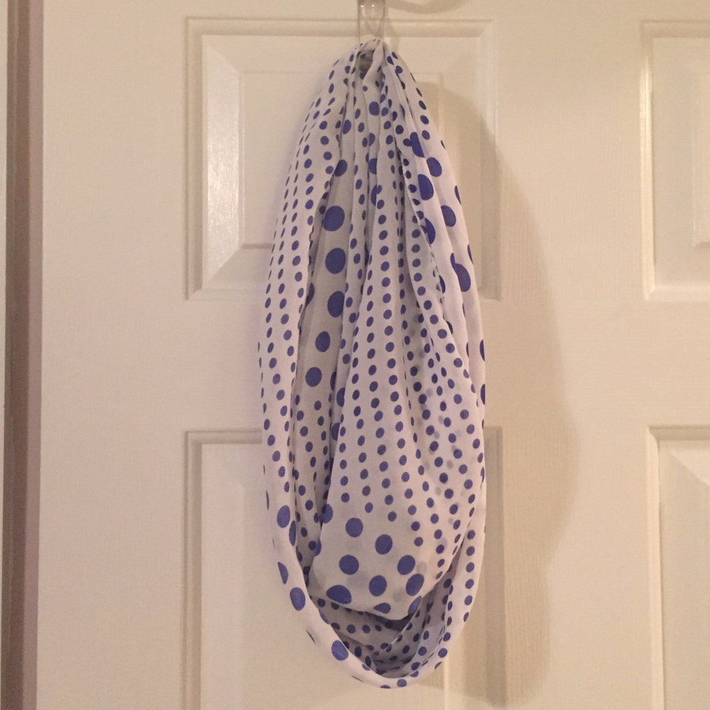 White and Blue-Dotted Spring Scarf